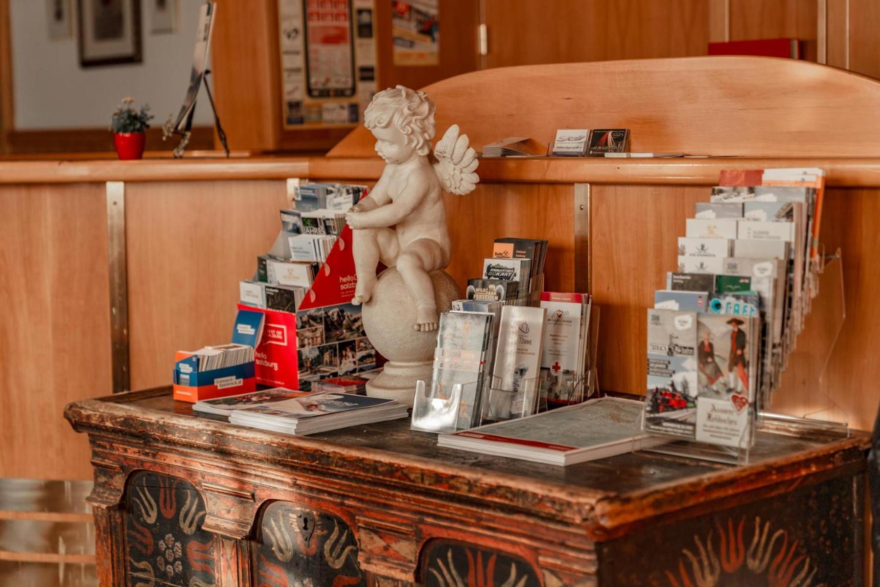 Hotel Restaurant Lebzelter Altenmarkt im Pongau Bagian luar foto