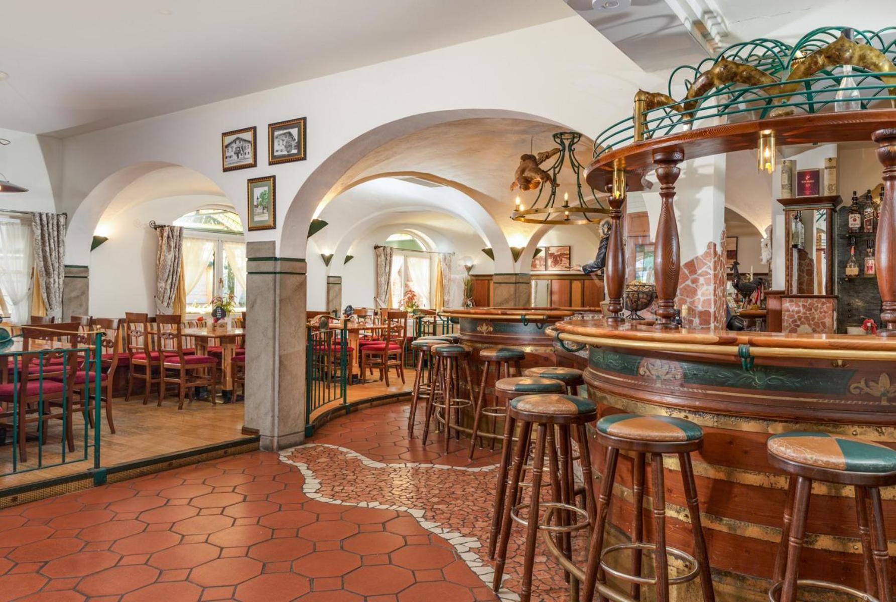 Hotel Restaurant Lebzelter Altenmarkt im Pongau Bagian luar foto