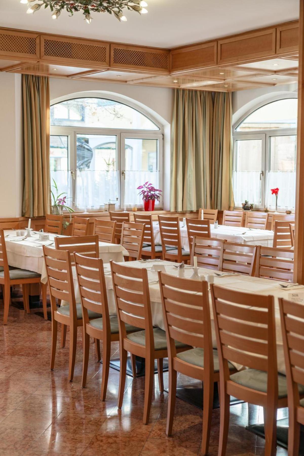 Hotel Restaurant Lebzelter Altenmarkt im Pongau Bagian luar foto